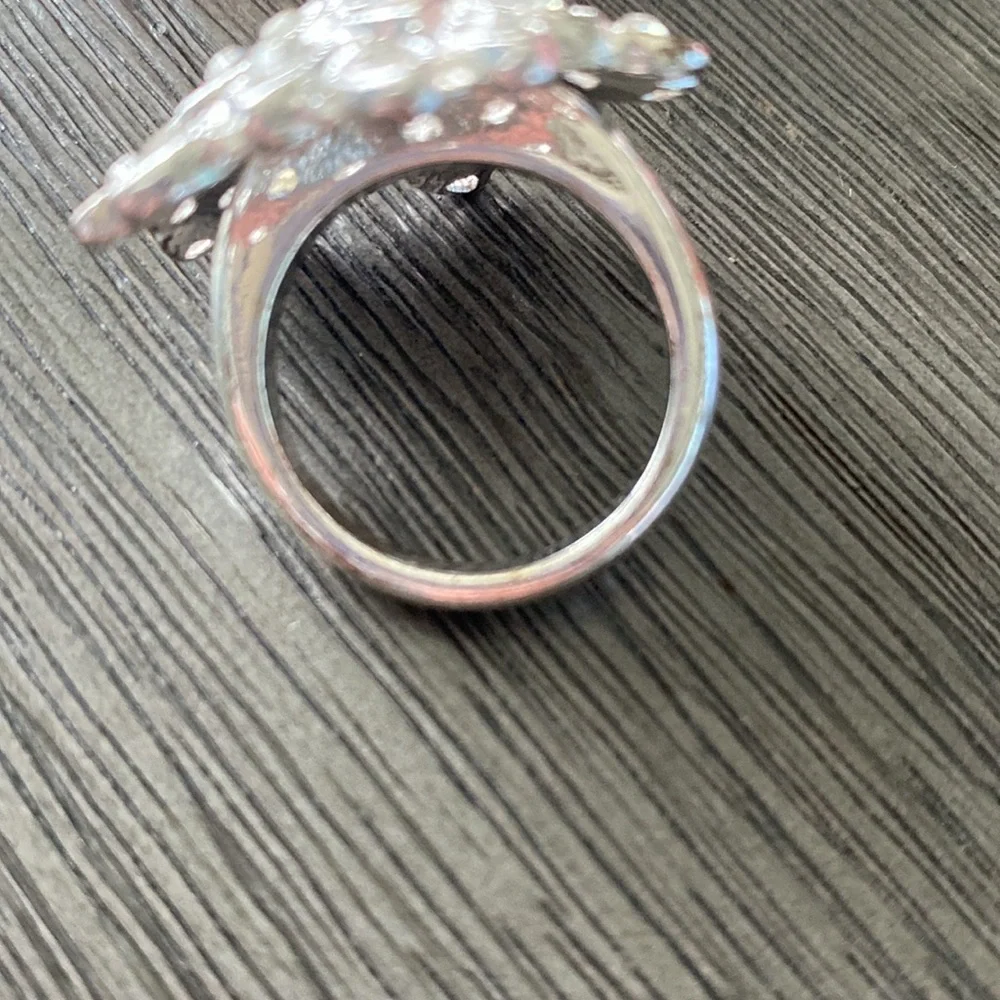Silver Flower Starburst Rhinestone Ring Size 9 New - Picture 4 of 8